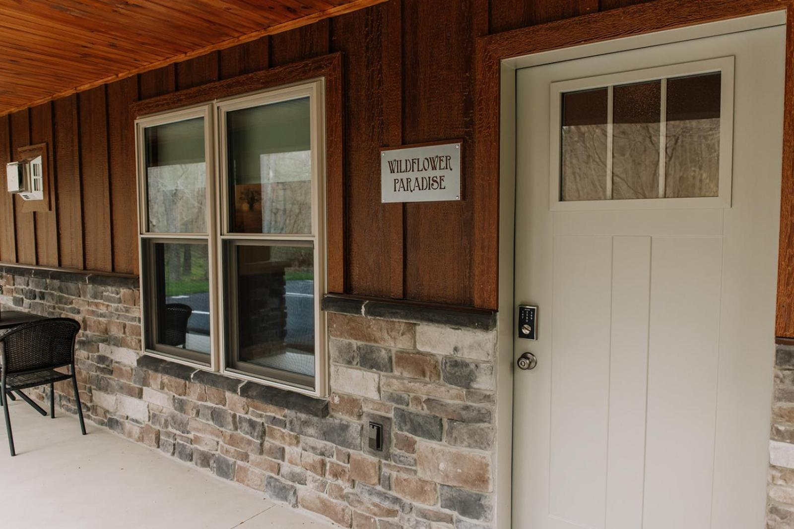 Sojourner'S Lodge & Log Cabin Suites Dundee Exterior foto